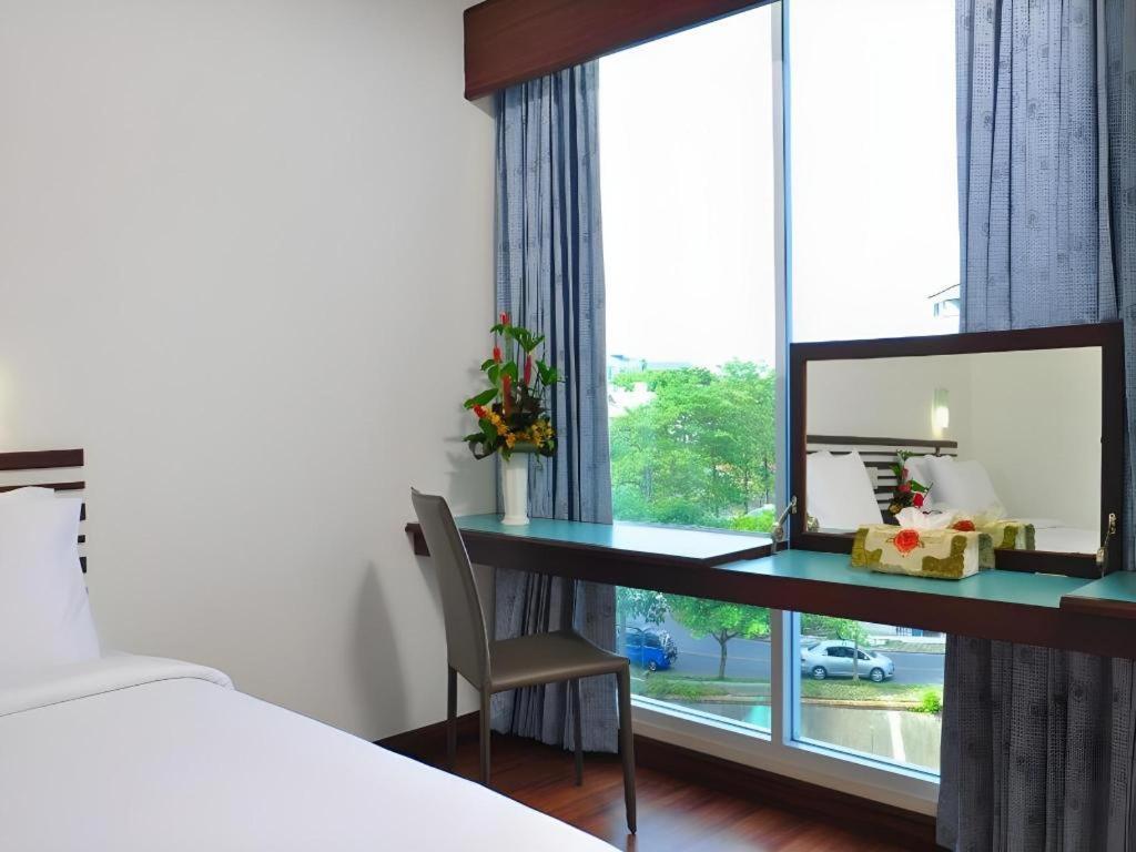 The Color Hotel Hat Yai Exteriör bild