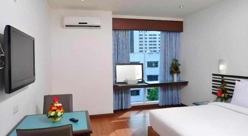 The Color Hotel Hat Yai Exteriör bild
