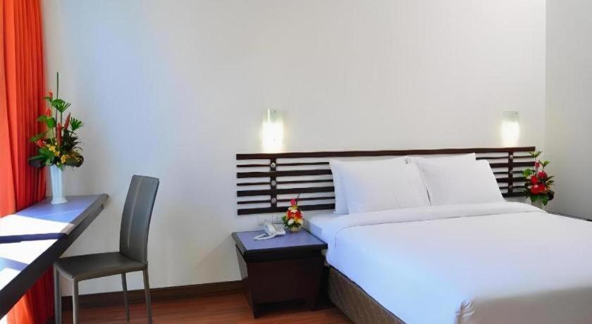 The Color Hotel Hat Yai Exteriör bild