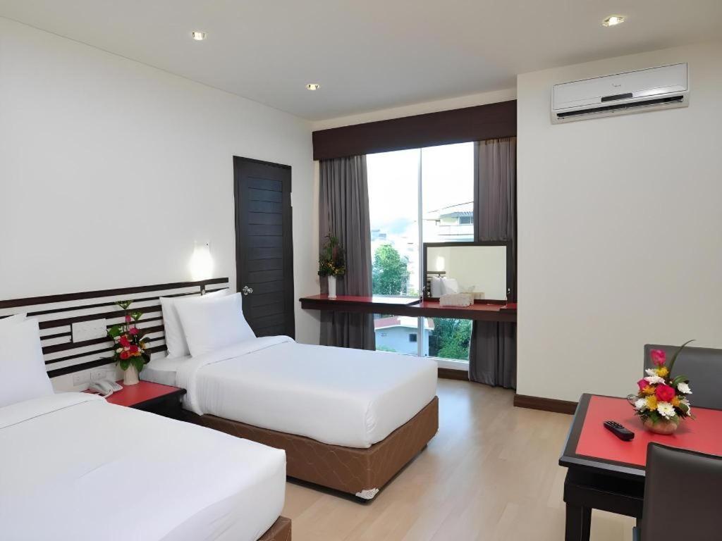 The Color Hotel Hat Yai Exteriör bild